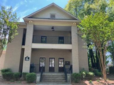 Main picture of 703 W Jefferson St