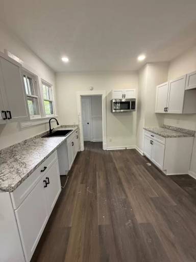 Main picture of 1359 Park St