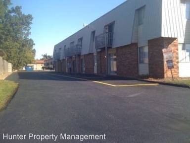 Main picture of Country Court Apartments