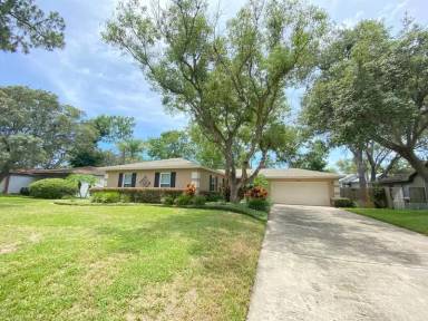 Main picture of 104 Hatfield Ct