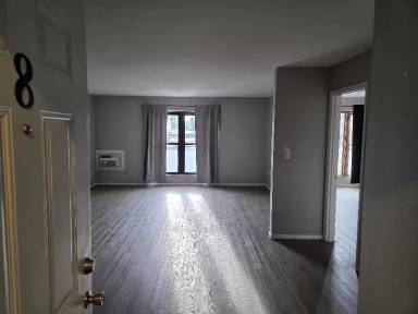 Main picture of 1312 E Wilson Ave