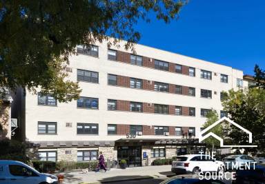Main picture of 530 W Aldine Ave