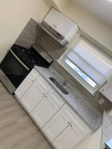 Main picture of 191 Manchester Ave