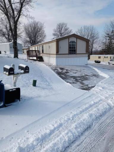 Main picture of 423 Golden Acres Dr