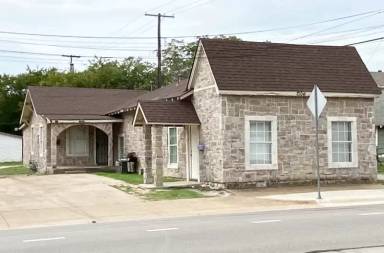 Main picture of 1708 W 12th St