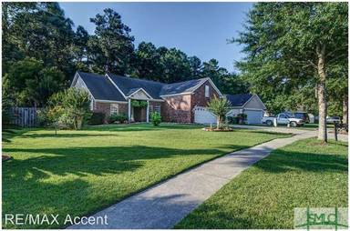 Main picture of 237 Laurel Hill Cir