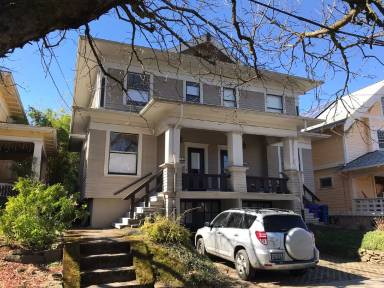 Main picture of 1549 SE 32nd Pl