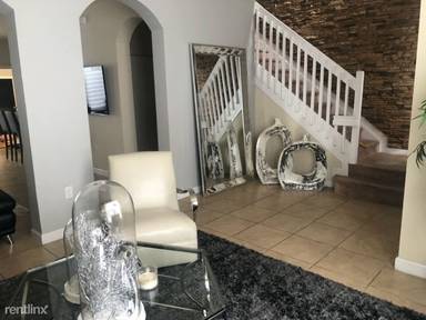 Main picture of 9400 SW 170th Psge