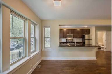 Main picture of 5058 N Winchester Ave