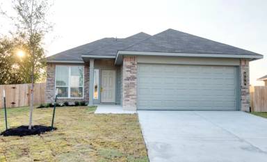 Main picture of 631 Hollyhock Dr