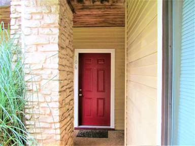 Main picture of 2140 Pearl St