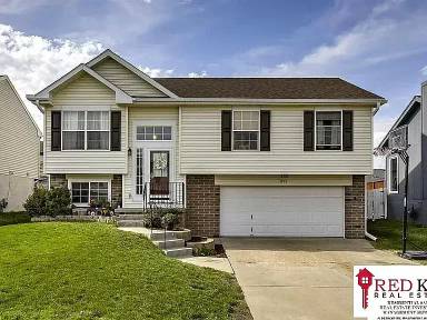 Main picture of 8013 Newport Ave