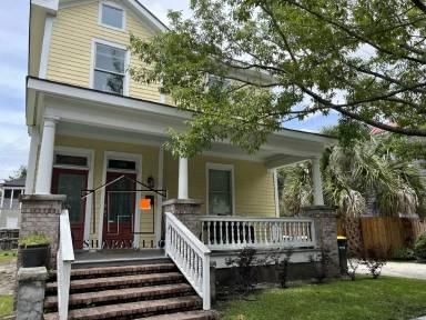 Main picture of 510 E 40th St