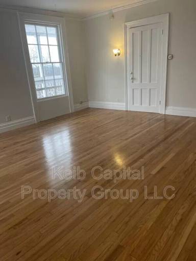Main picture of 179 Main St