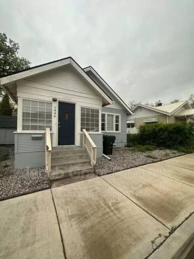Main picture of 1446 E Clark St