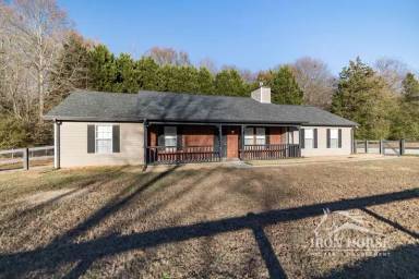 Main picture of 1030 Hunter Trl