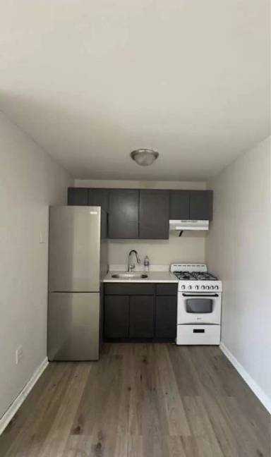 Main picture of 6021 N Park Ave