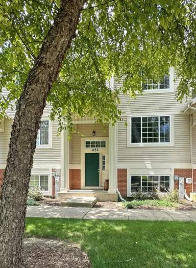 Main picture of 451 Cary Woods Cir