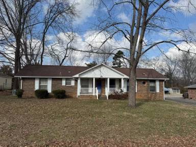 Main picture of 2153 N Meadow Dr