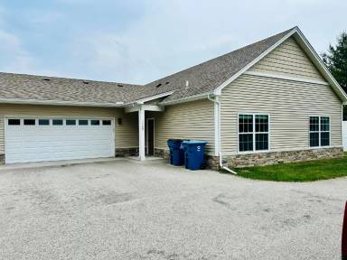 Main picture of River Park Condominiums