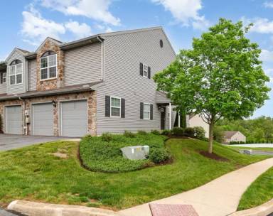 Main picture of 221 Wooley Hollow Ct