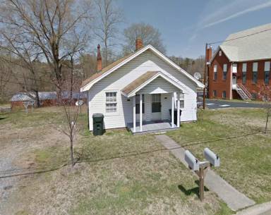 Main picture of 204 Doak St