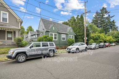 Main picture of 3622 SE Harrison St