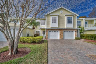 Main picture of 929 Woodbridge Ct