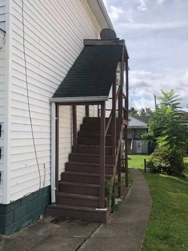 Main picture of 2483 3rd Ave