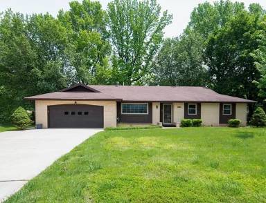 Main picture of 326 S Hemlock Ave
