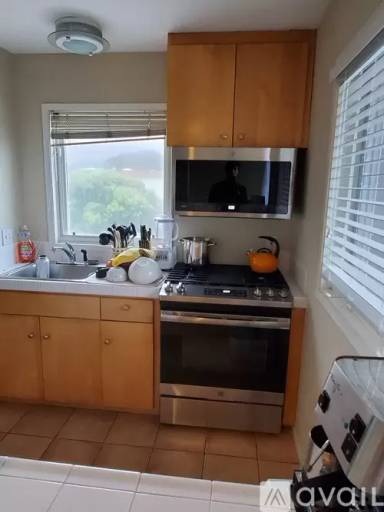 Main picture of 1789 Beach Blvd