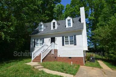 Main picture of 804 Curtiss Dr