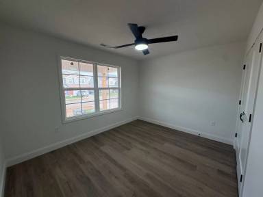 Main picture of 319 Collett Rd