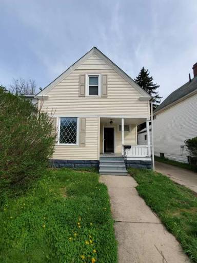 Main picture of 4216 Clybourne Ave