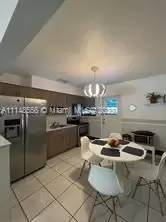 Main picture of 444 NW 33rd St