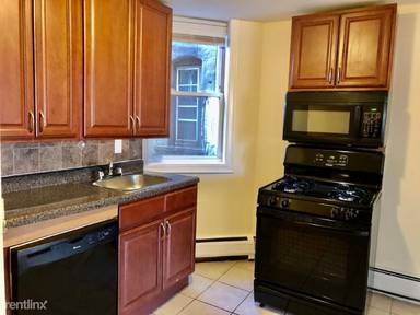 Main picture of 554 Avenue C