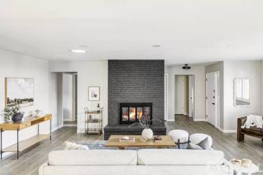 Main picture of 3483 S Race St