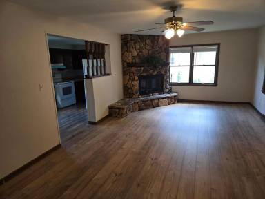 Main picture of 1109 Center St