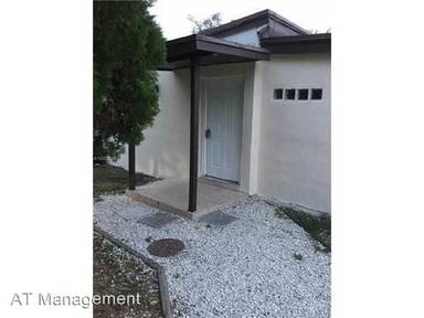 Main picture of 1530 NW 11th Ct