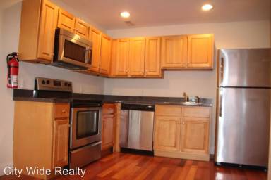 Main picture of 1730 Fontain St