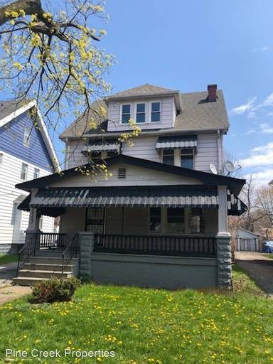 Main picture of 3553 E 135th St