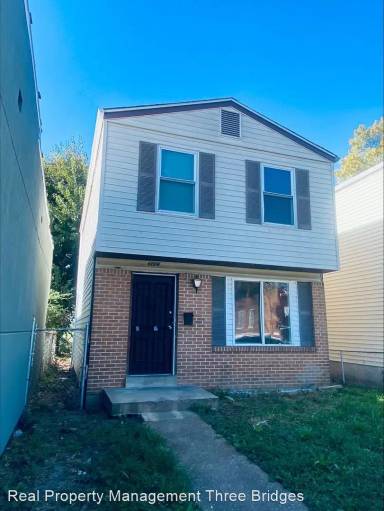 Main picture of 4106 W Penrose St