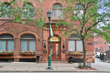 Main picture of 1530 Spruce St