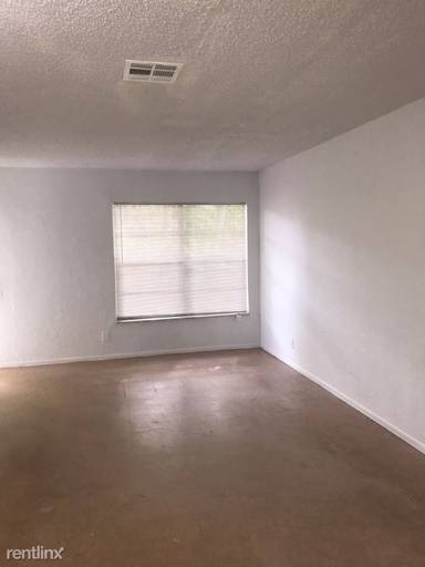 Main picture of 7740 SW 10th St