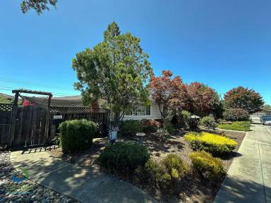 Main picture of 2846 Regnart Way