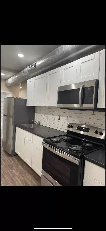 Main picture of 1321 N 60th St