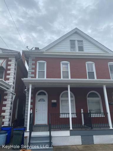 Main picture of 443 N Mulberry St