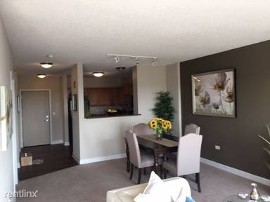 Main picture of 7606 N Paulina St