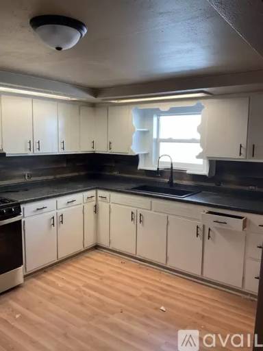 Main picture of 407 N Vine Ave
