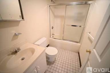 Main picture of 81 Essex St